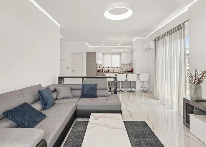 Billymare Central Glyfada Apartment